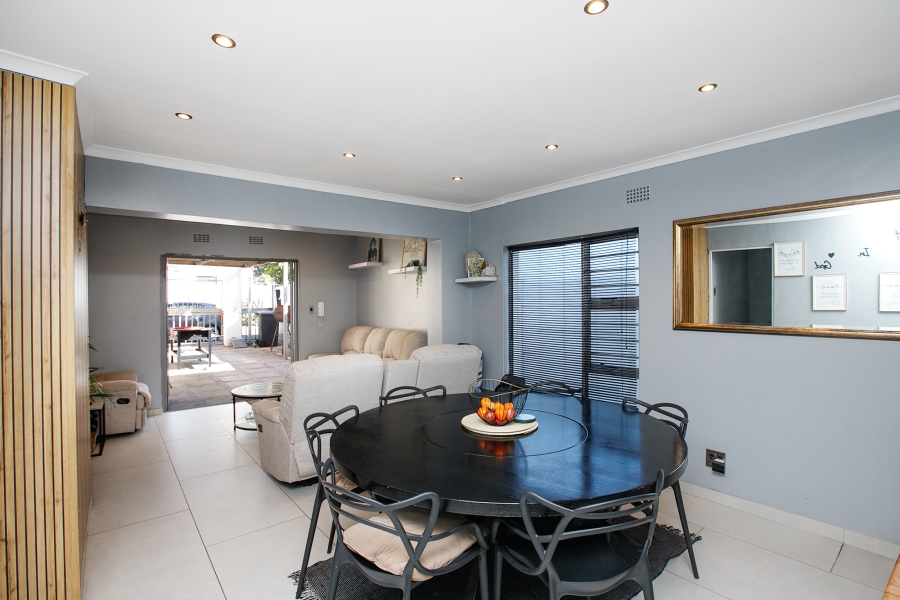 4 Bedroom Property for Sale in Marina Da Gama Western Cape